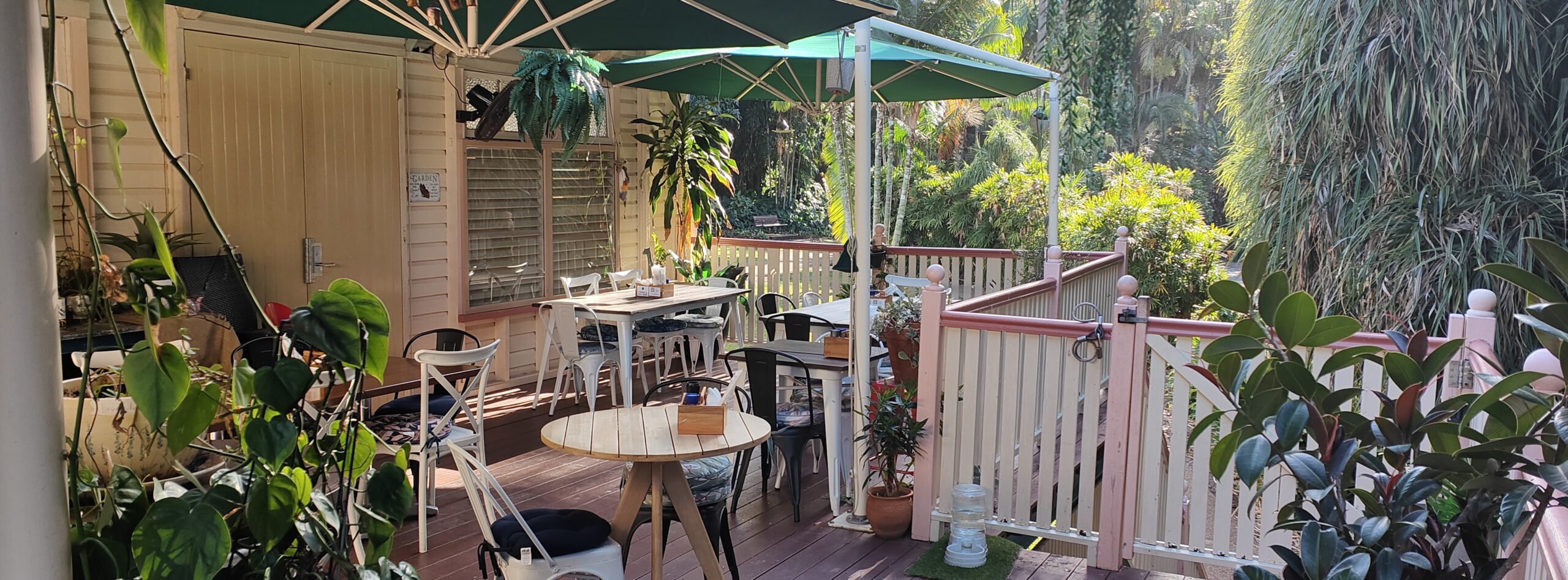 Absolut Cravings Cafe Townsville Outside Dining